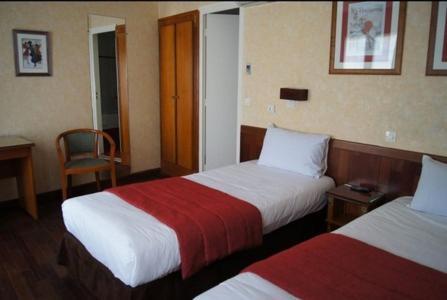 Hotel Des Comedies Париж Номер фото