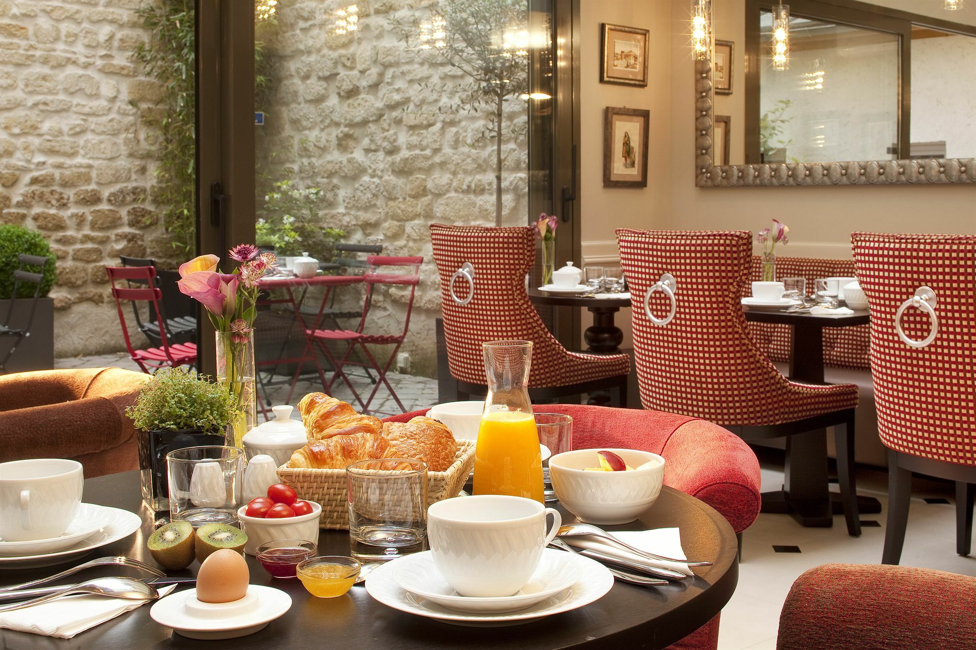 Hotel Des Comedies Париж Ресторан фото